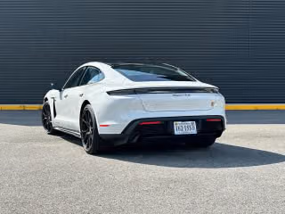 2026 Porsche Taycan S - Photo 17