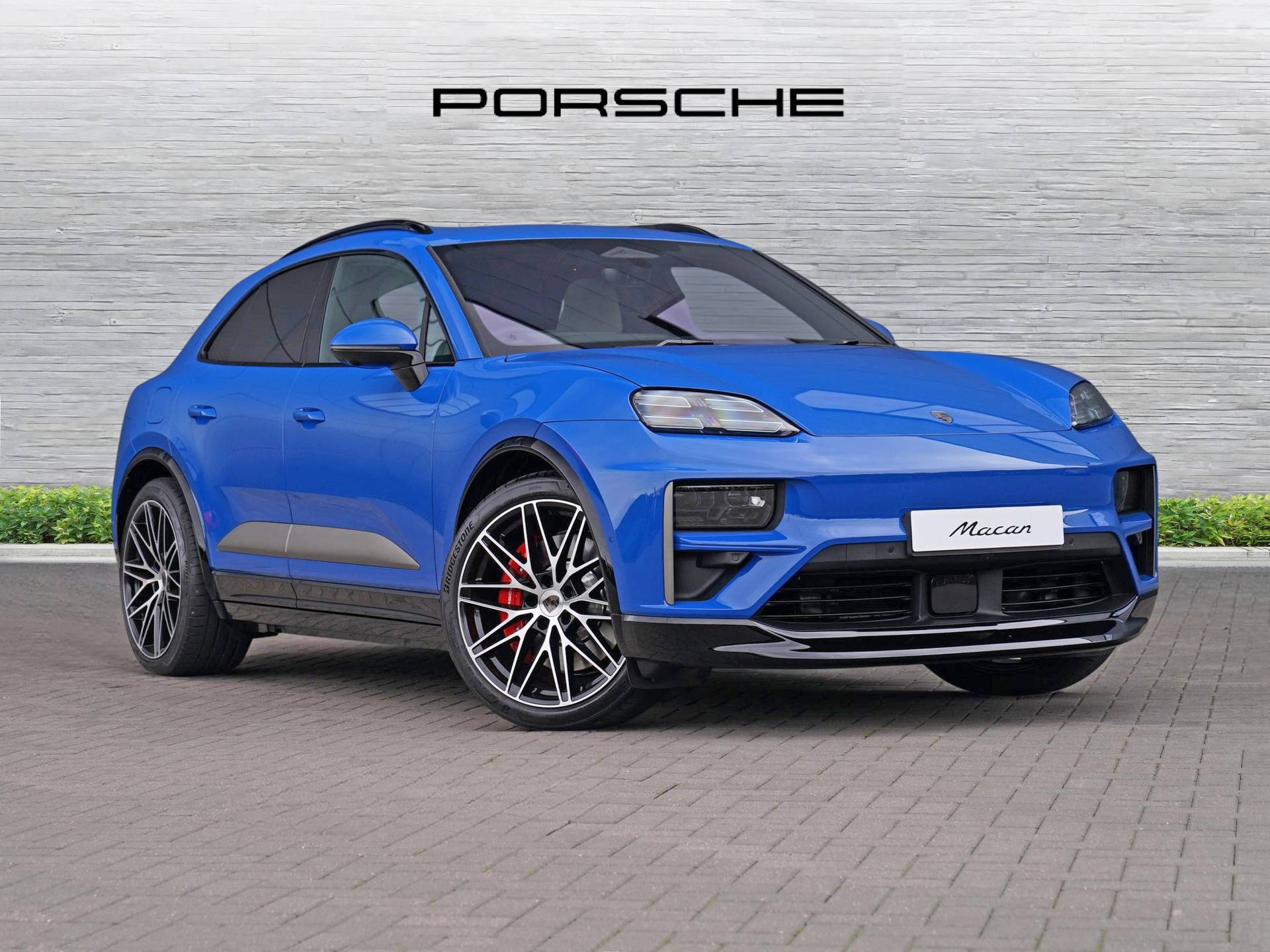 Macan Turbo, photo 1 of 60