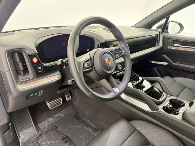 2025 Porsche Cayenne Base - Photo 30