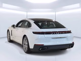 2026 Porsche Panamera Base - Photo 17