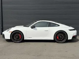 2026 Porsche 911 GTS - Photo 13