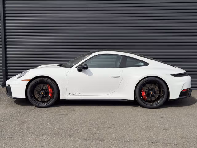 2026 Porsche 911 GTS - Photo 10