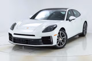 2025 Porsche Panamera 4's photo