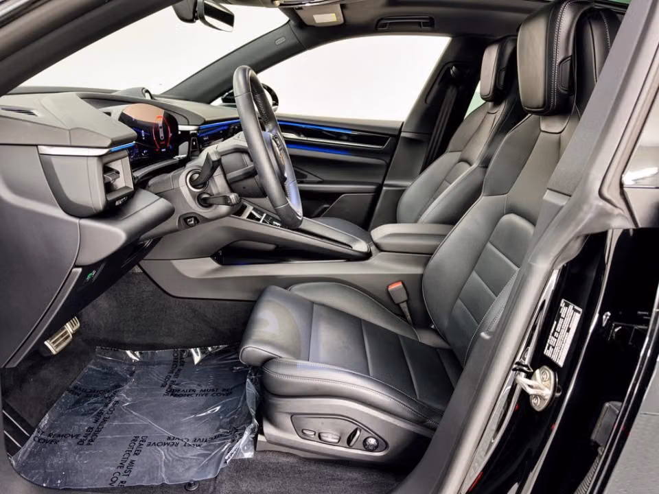 2025 Porsche Macan Base - Photo 35
