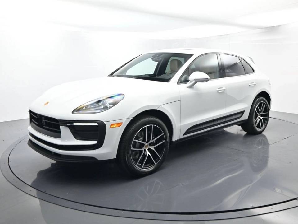 2026 Porsche Macan
