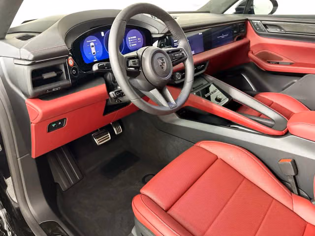2025 Porsche Macan Turbo Electric - Photo 26