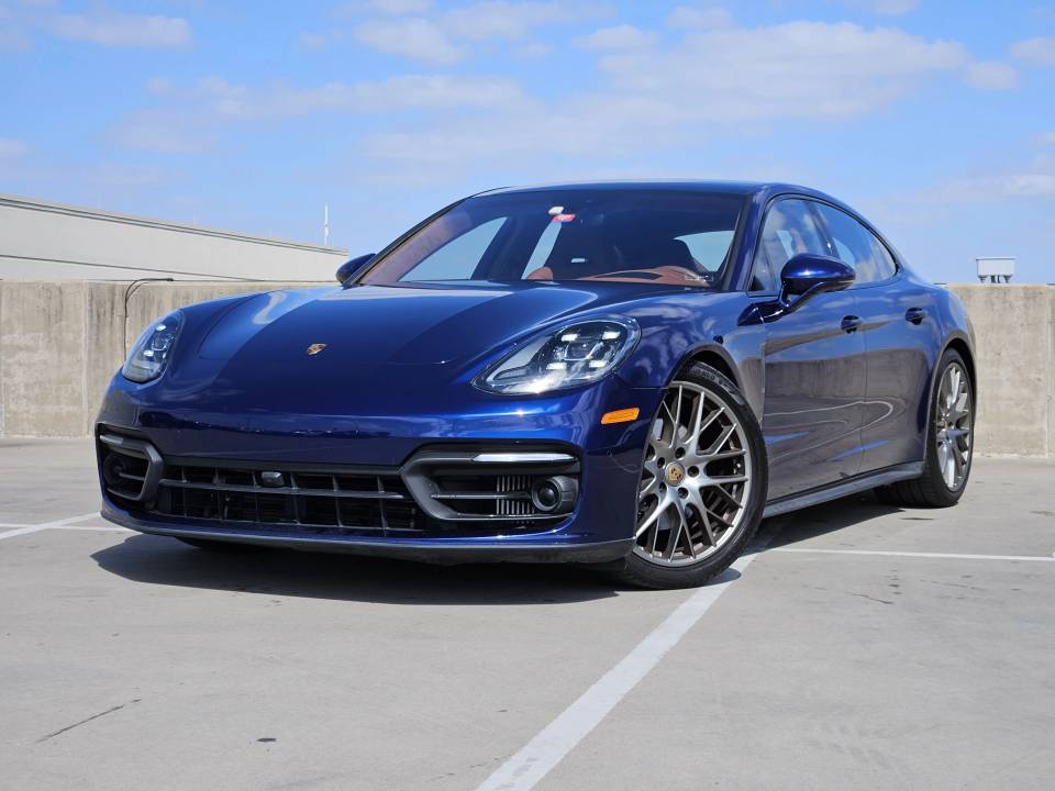 2023 Porsche Panamera Platinum Edition