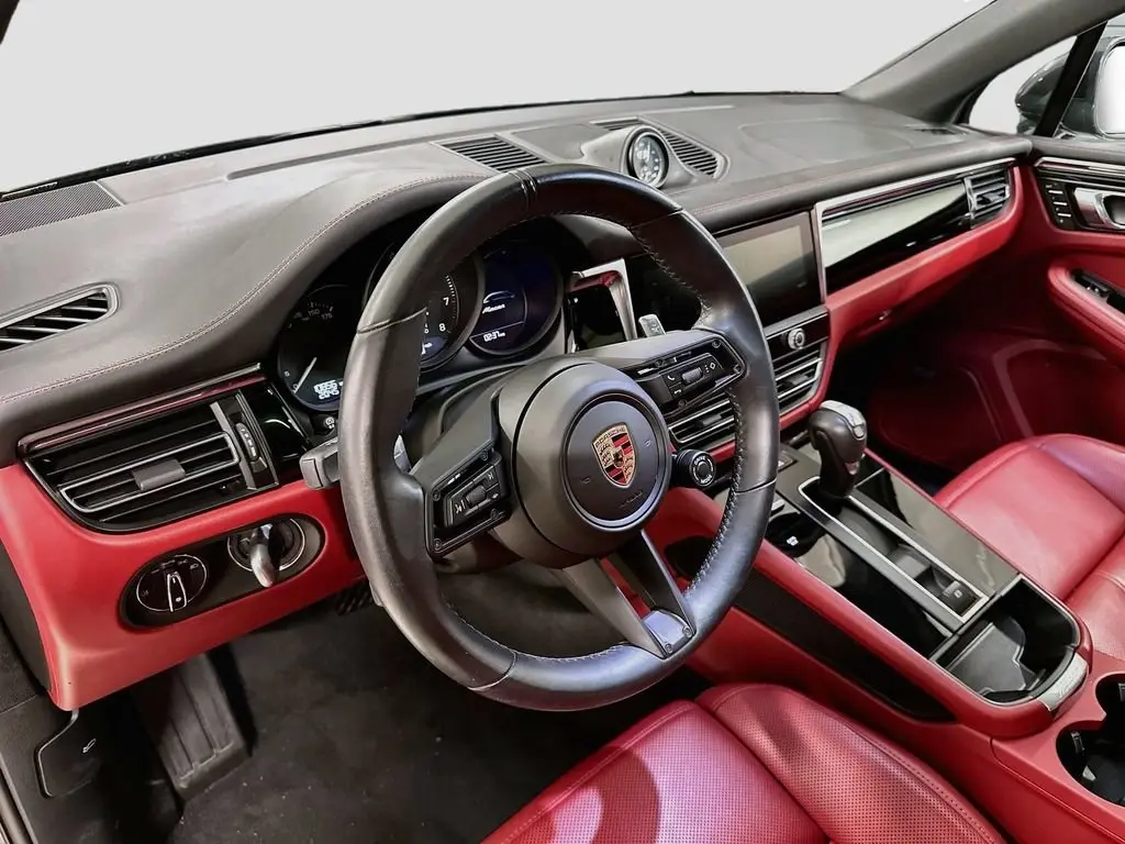 2025 Porsche Macan Base - Photo 32