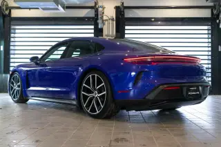 2025 Porsche Taycan Turbo - Photo 21