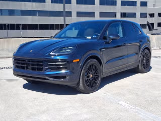 2026 Porsche Cayenne E-Hybrid's photo