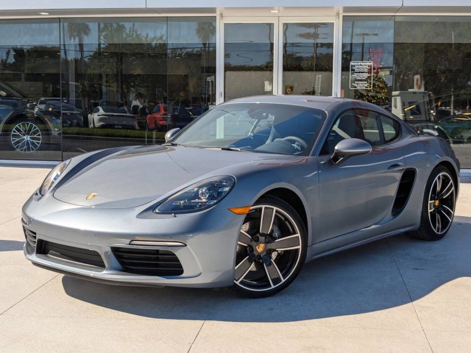 2025 Porsche 718
