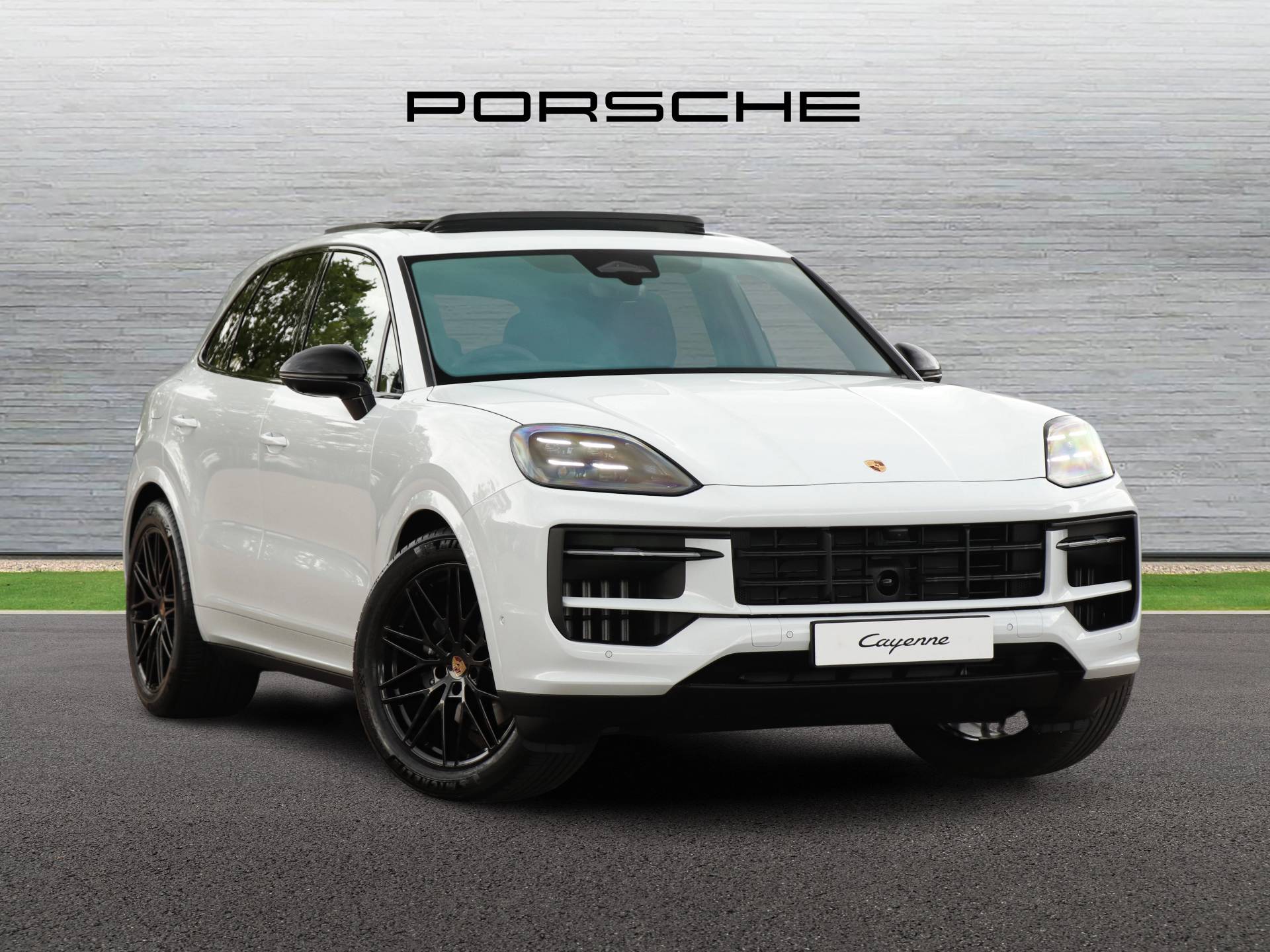 Cayenne, photo 1 of 37
