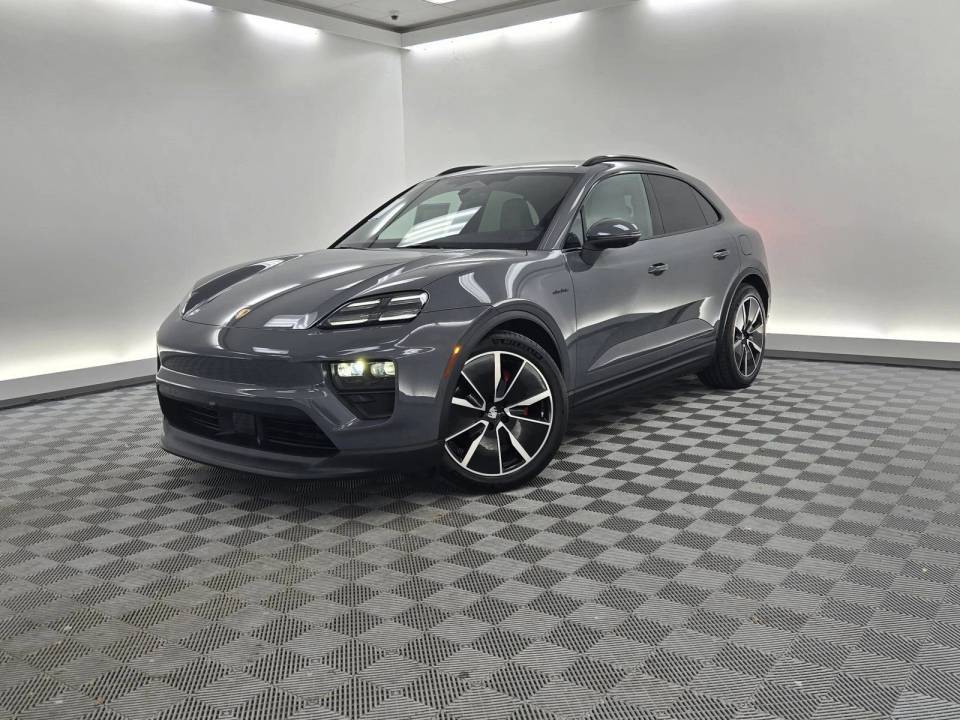 2025 Porsche Macan