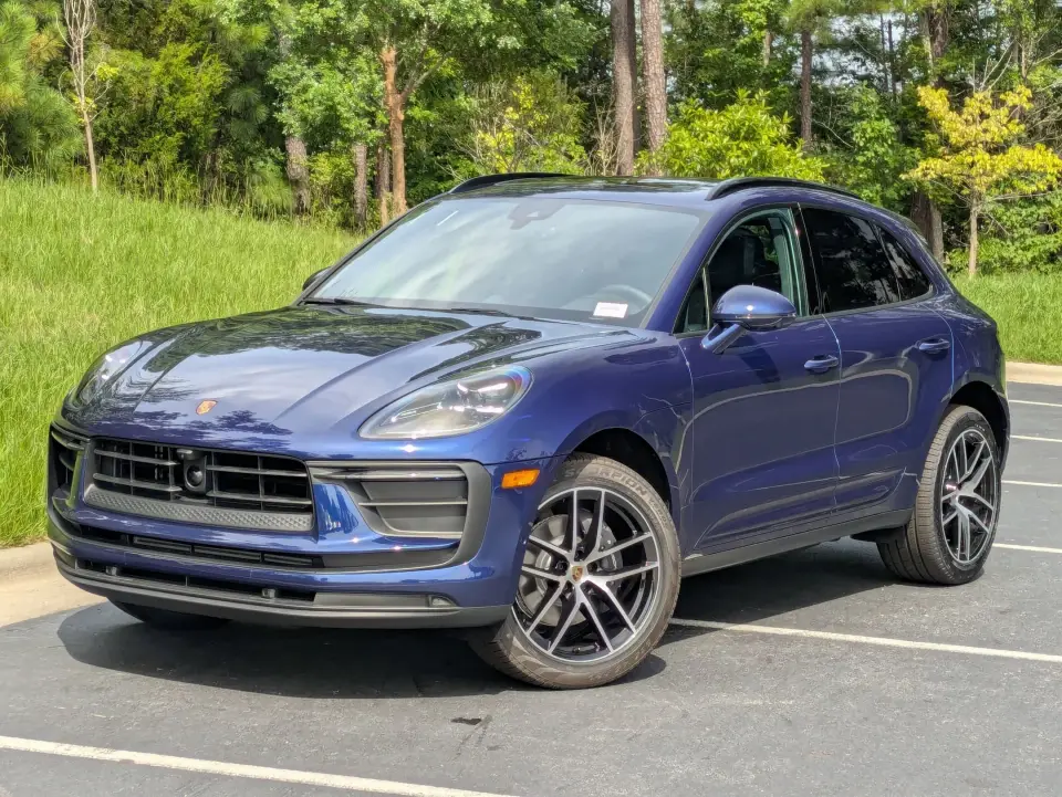 2026 Porsche Macan T - Photo 7