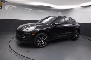 2022 Porsche Macan -'s photo