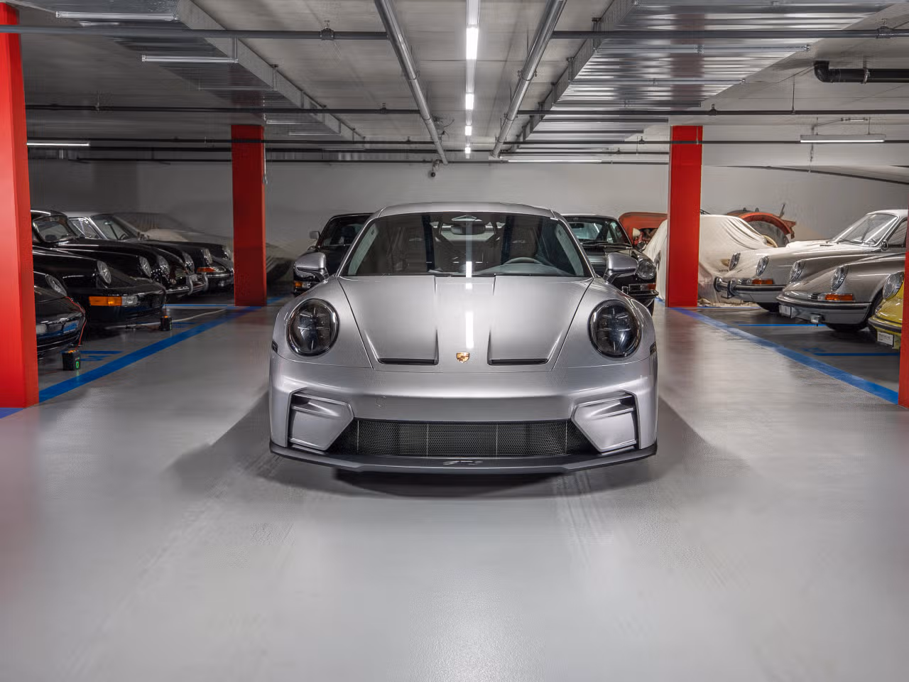 2026 Porsche 911 GT3, Äußeres, GT-silbermetallic, 2 in der Galerie anschauen