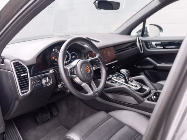 2023 Porsche Cayenne Base - Photo 26