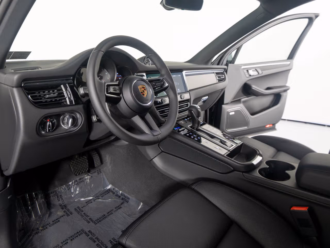 2026 Porsche Macan S - Photo 28