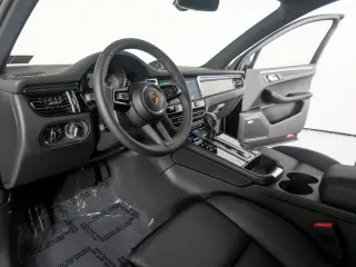 2026 Porsche Macan S - Photo 29