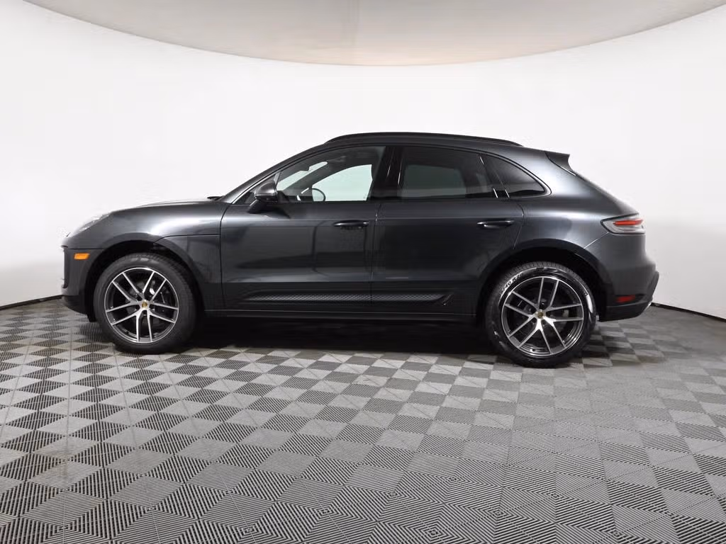 2026 Porsche Macan Base - Photo 12