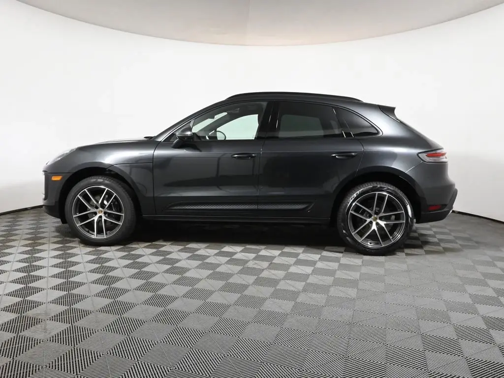 2026 Porsche Macan Base - Photo 16