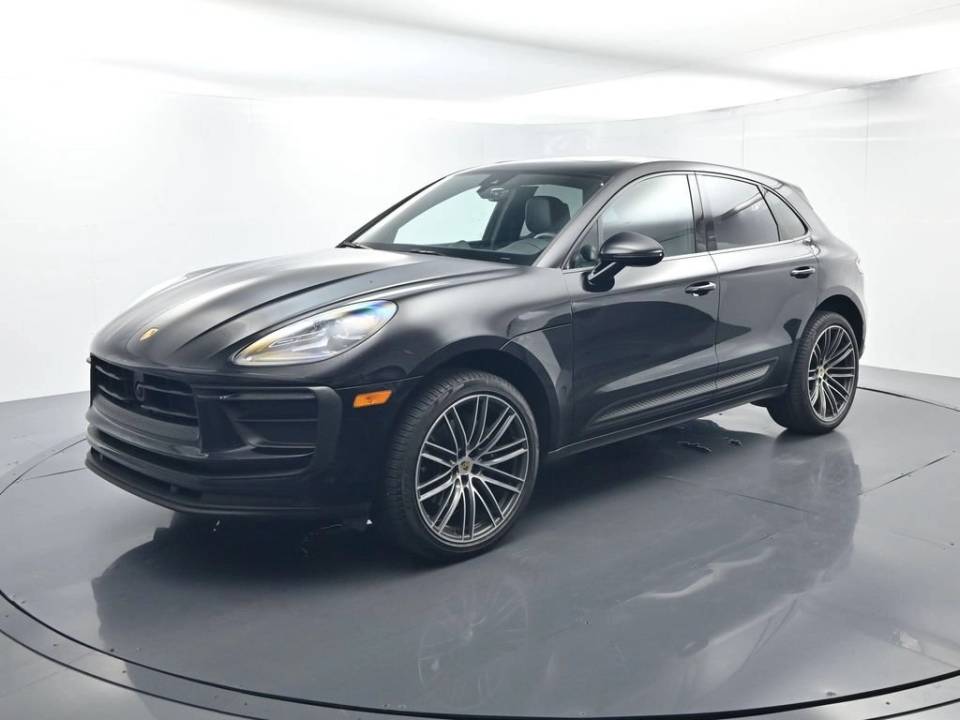 2025 Porsche Macan