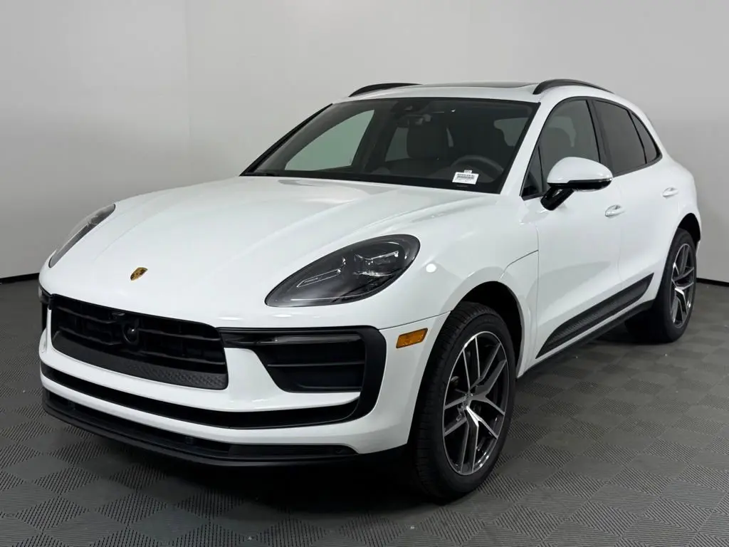 2026 Porsche Macan Base - Photo 8