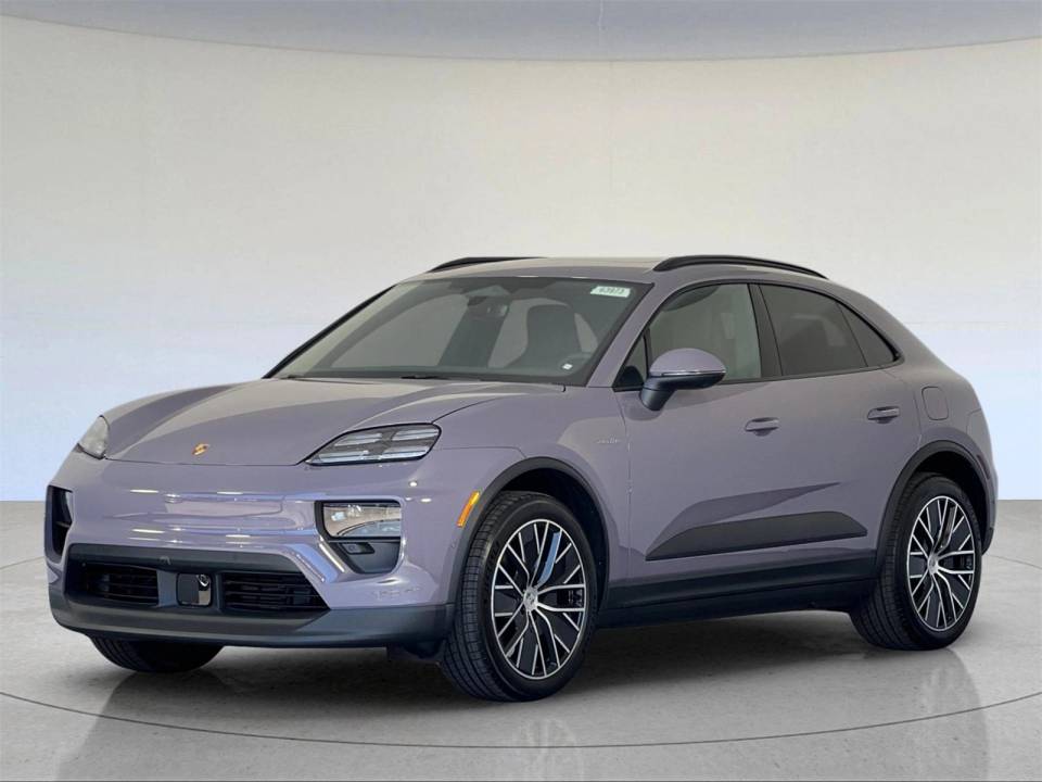 2025 Porsche Macan Base