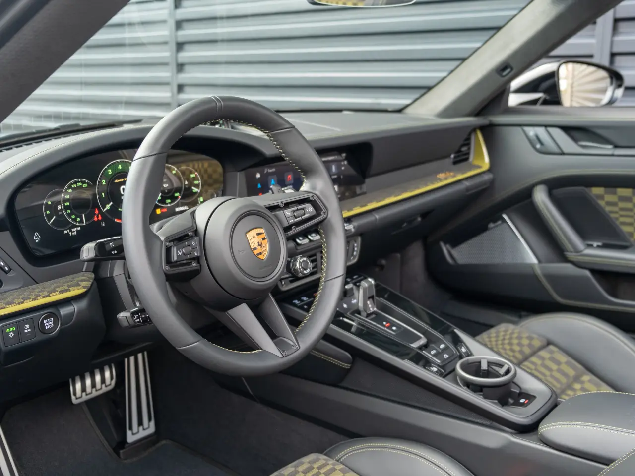 2026 Porsche 911 Spirit 70 - Photo 32