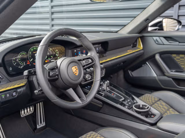 2026 Porsche 911 Spirit 70 - Photo 26