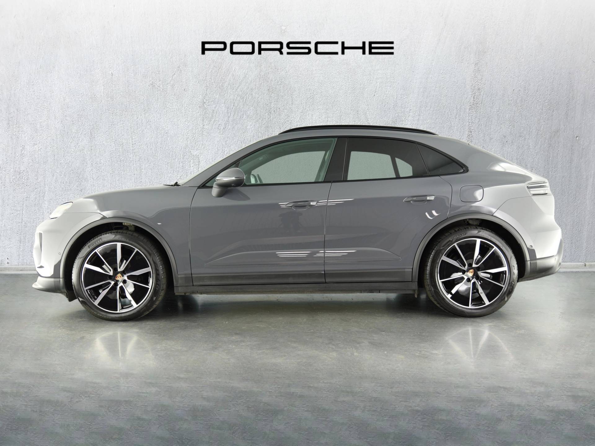 Macan 4, photo 2 of 41