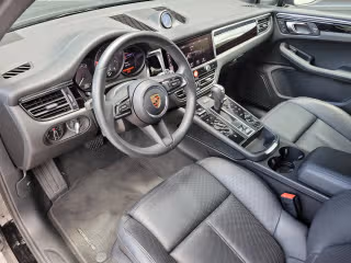 2025 Porsche Macan Base - Photo 25