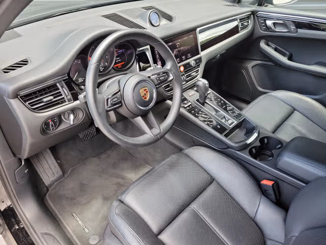 2025 Porsche Macan Base - Photo 26