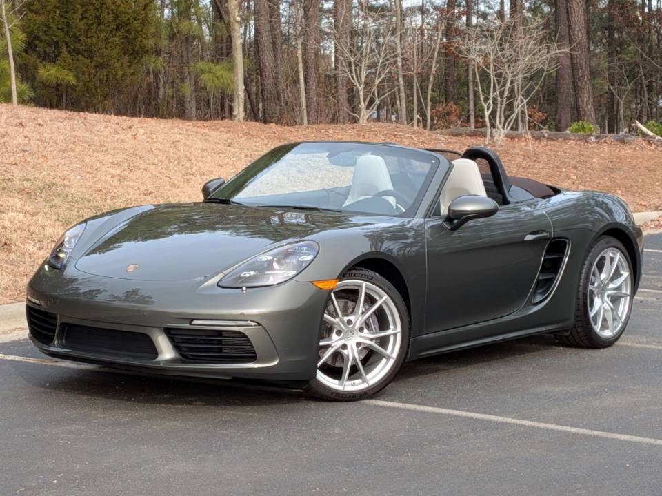 2025 Porsche 718 Base