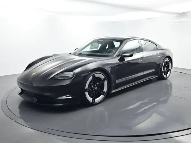 2026 Porsche Taycan Base - Photo 6
