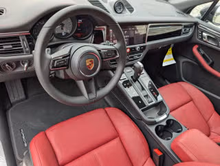 2026 Porsche Macan S - Photo 25