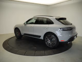 2026 Porsche Macan S - Photo 17