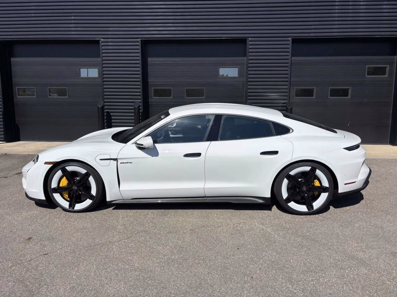 2026 Porsche Taycan Turbo S - Photo 12
