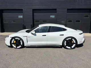 2026 Porsche Taycan Turbo S - Photo 13