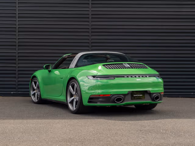 2024 Porsche 911 - Photo 18