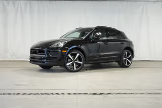 2026 Porsche Macan -'s photo