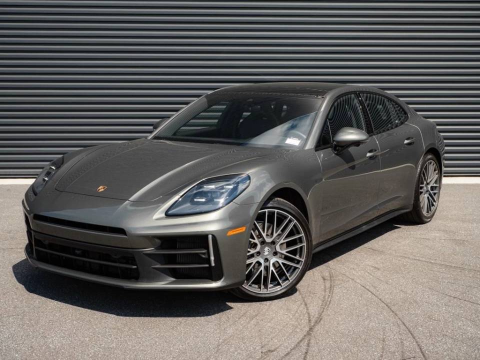 2025 Porsche Panamera Base