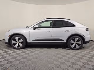 2025 Porsche Macan Base - Photo 9