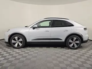 2025 Porsche Macan Base - Photo 13
