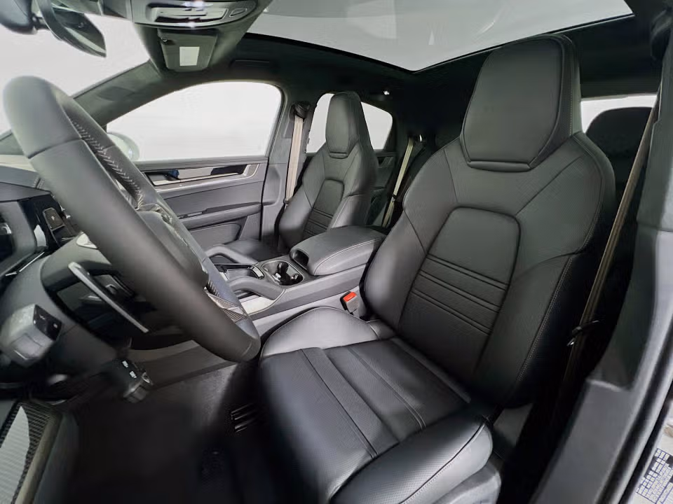 2026 Porsche Cayenne Coup Turbo E-Hybrid - Photo 35