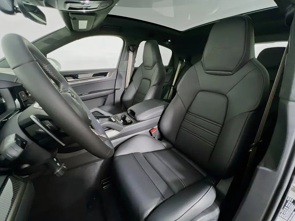 2026 Porsche Cayenne Coup Turbo E-Hybrid - Photo 39