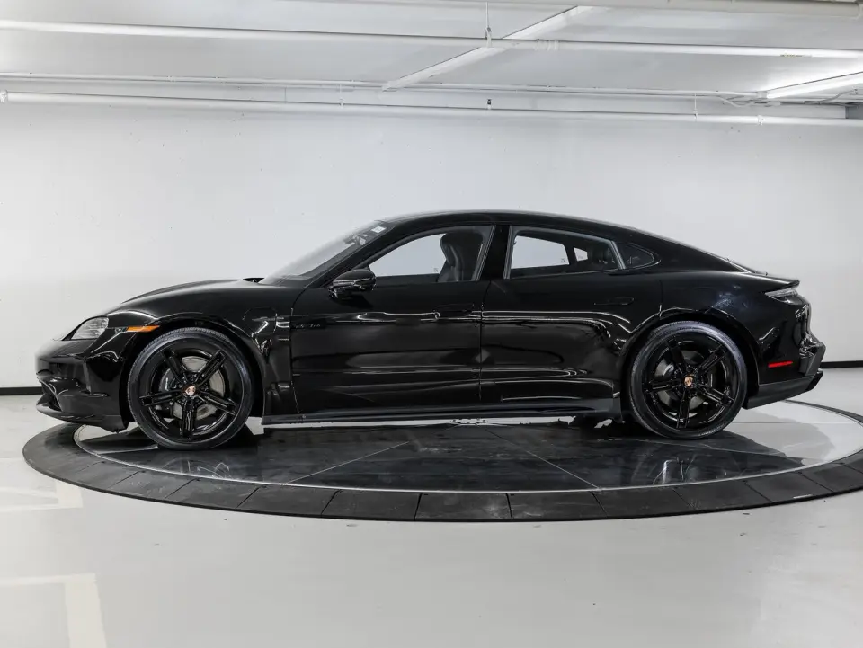 2026 Porsche Taycan Base - Photo 15