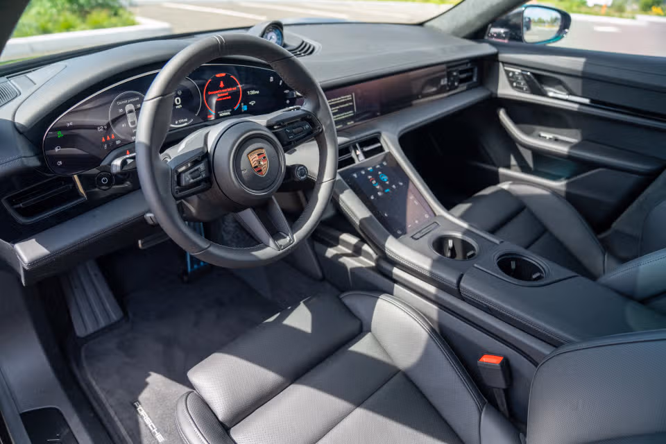 2026 Porsche Taycan GTS - Photo 27