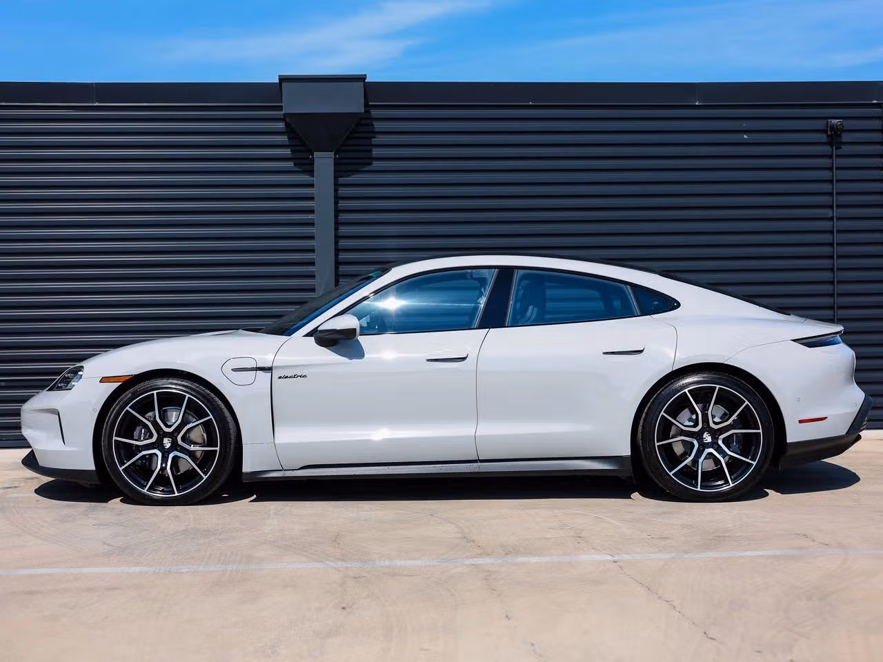 2026 Porsche Taycan Base - Photo 12
