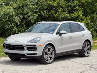 2023 Porsche Cayenne Platinum Edition S's photo